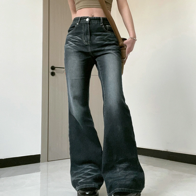 2023 Casual Bell-Bottoms Women′s New Elastic Tight Mini Flared Mops Women′s Jeans